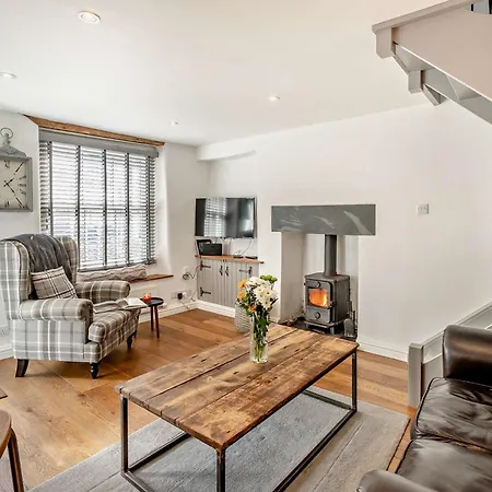 1 Bed In Oc-94210 Nyaraló Kendal