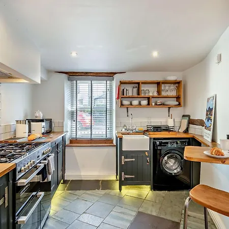 1 Bed In Oc-94210 Nyaraló