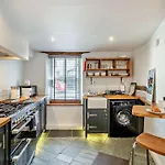 1 Bed In Oc-94210 Holiday home
