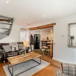 Holiday home 1 Bed In Oc-94210