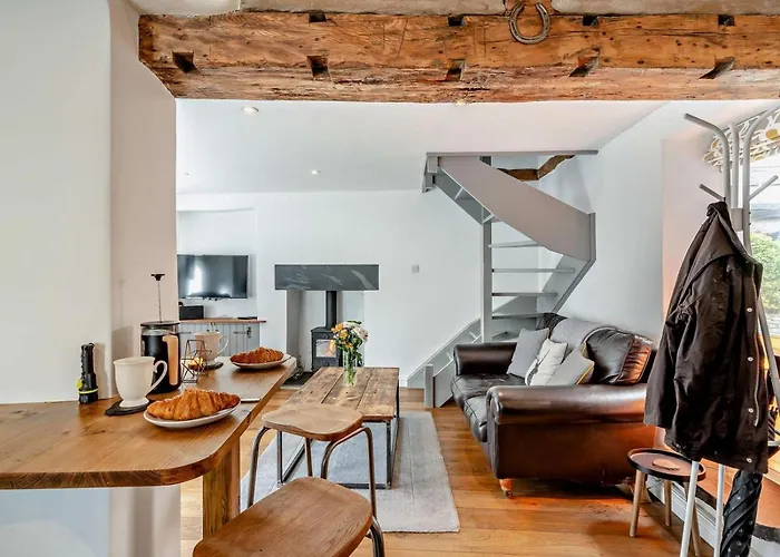 1 Bed In Oc-94210 Nyaraló