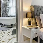 1 Bed In Oc-94210 Prázdninový dům